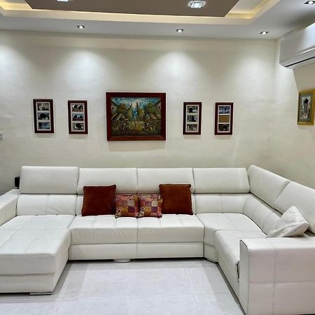 Sunrise Apt Near Beach Smarttv & Netflix Birżebbuġa Exterior foto
